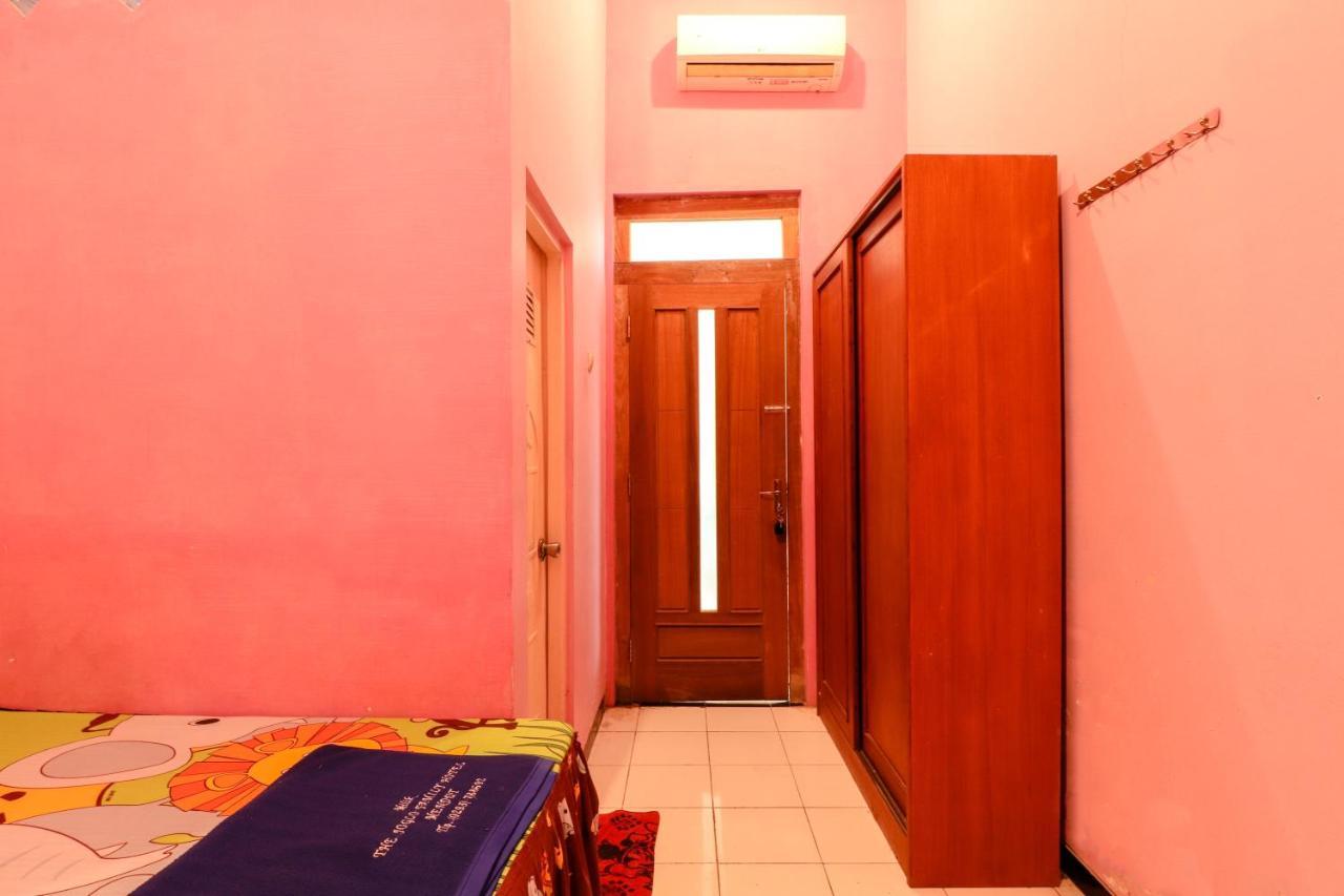 The Joglo Family Hotel Magelang Extérieur photo