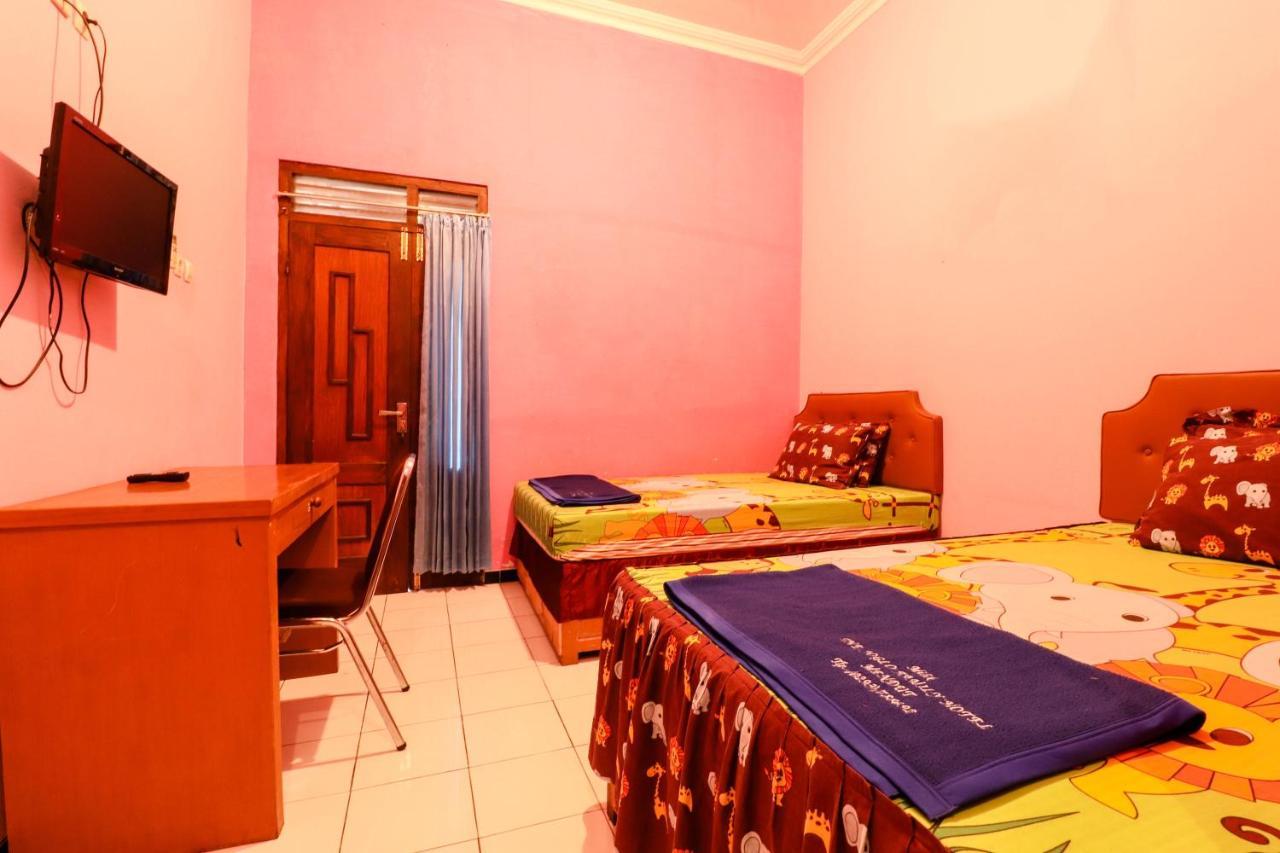 The Joglo Family Hotel Magelang Extérieur photo