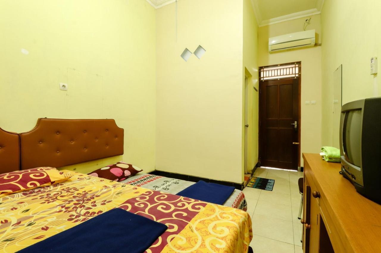 The Joglo Family Hotel Magelang Extérieur photo
