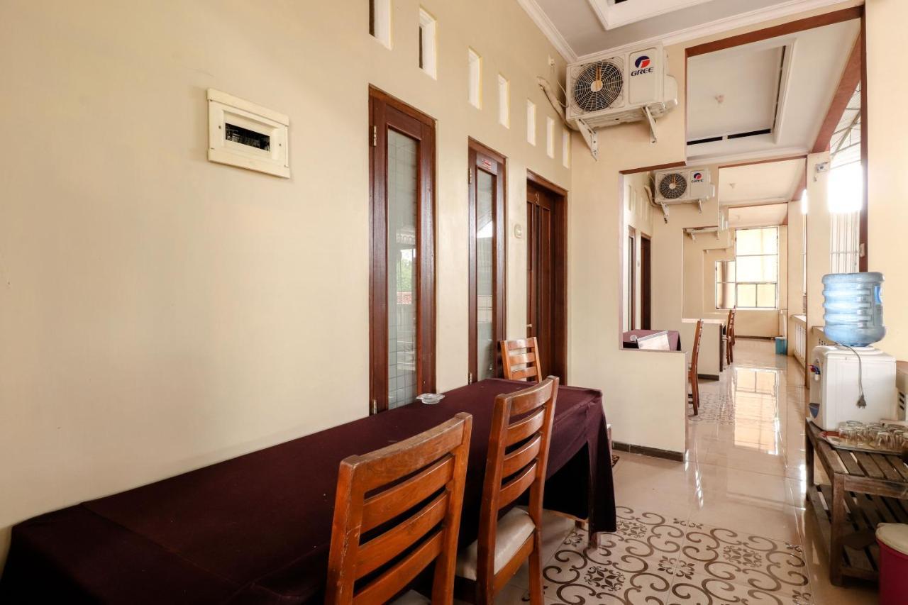 The Joglo Family Hotel Magelang Extérieur photo