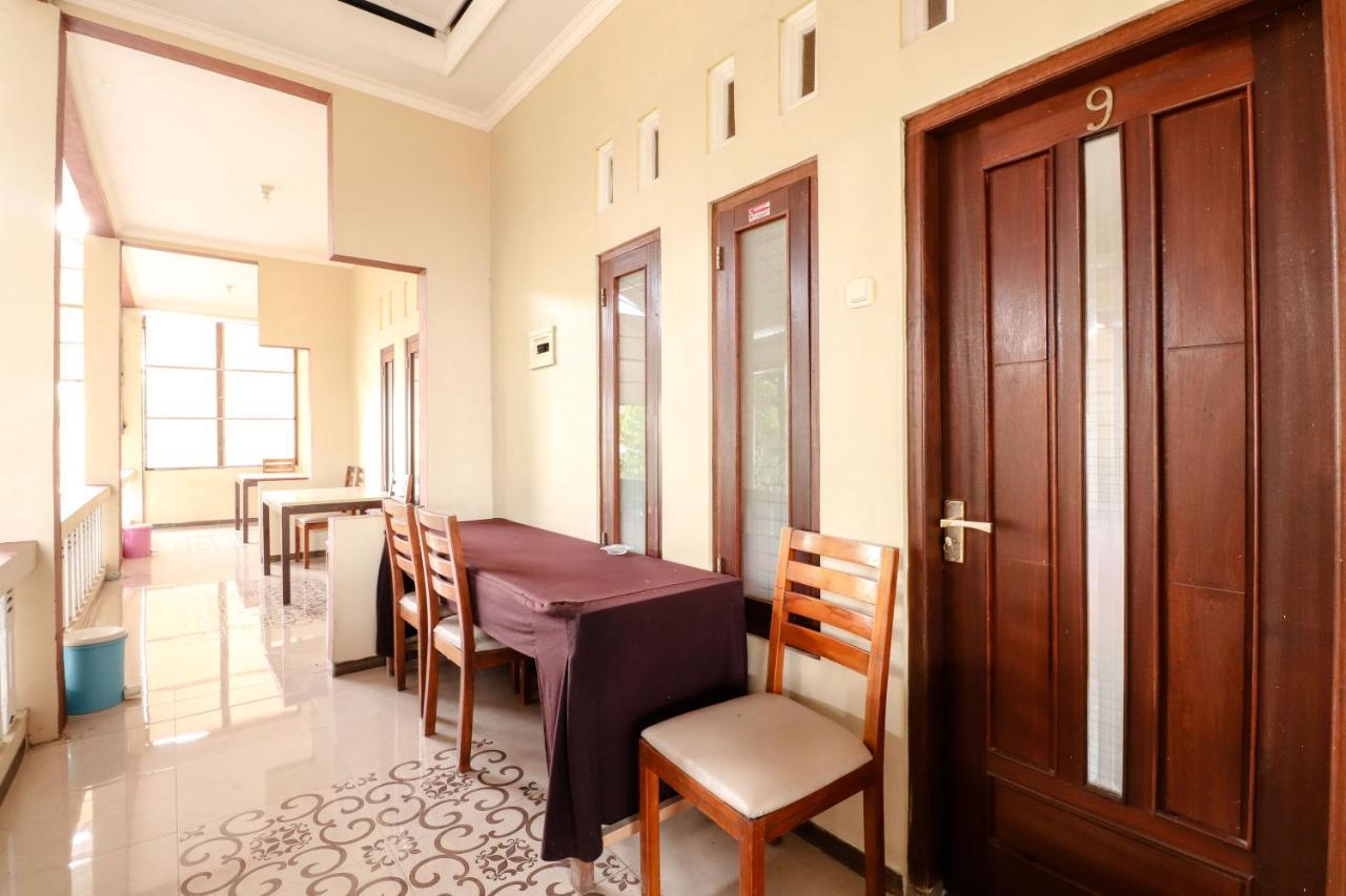 The Joglo Family Hotel Magelang Extérieur photo