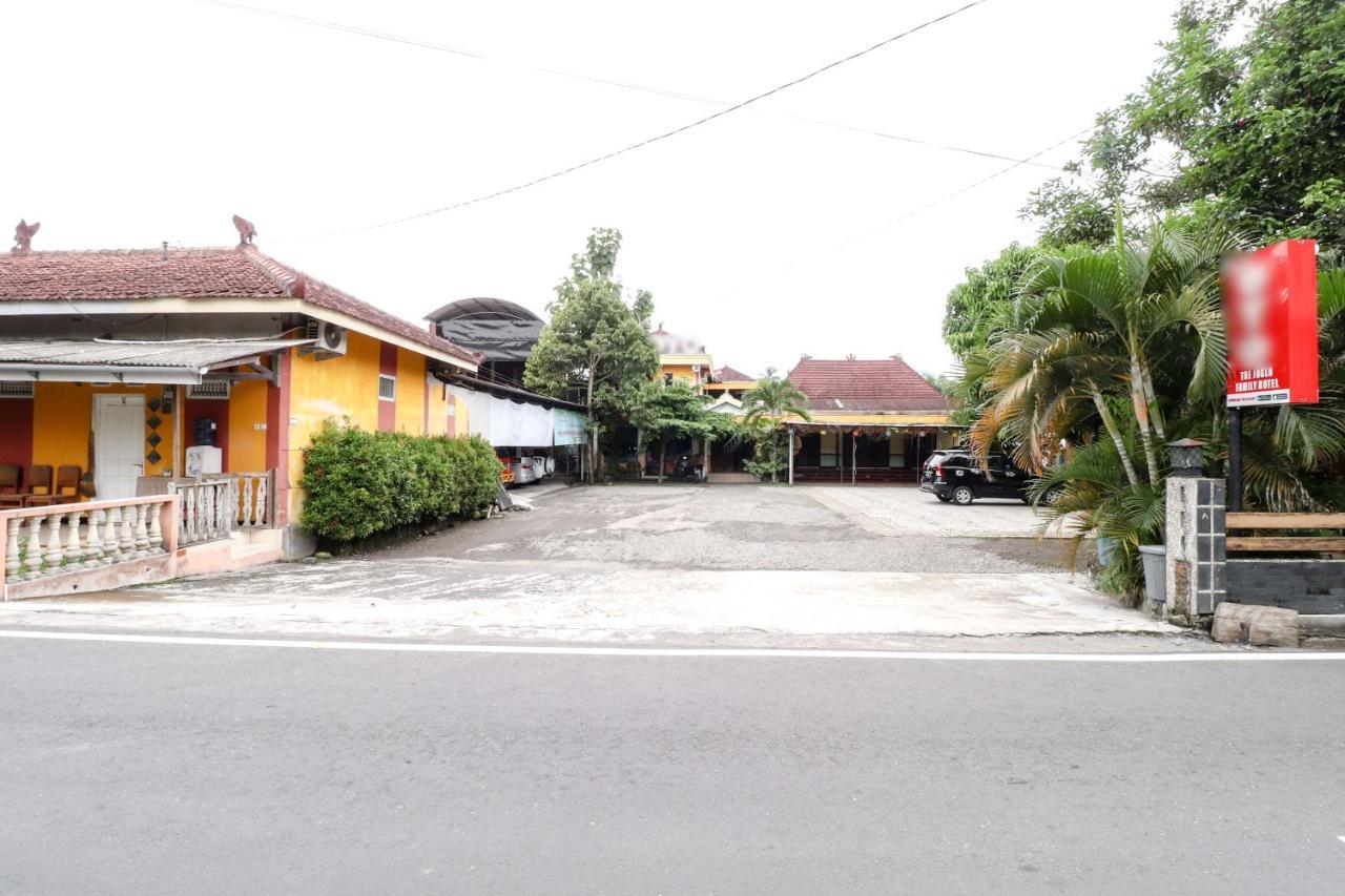 The Joglo Family Hotel Magelang Extérieur photo