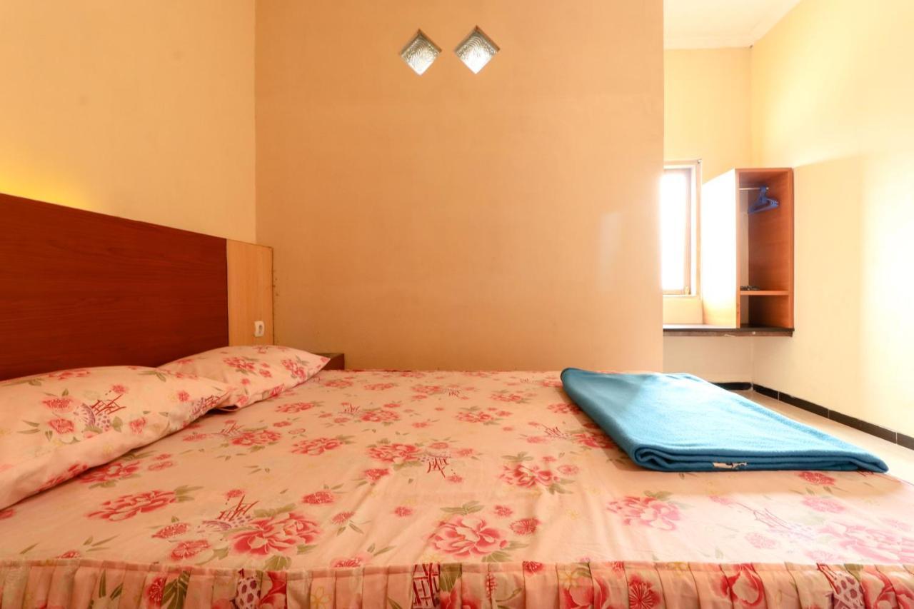 The Joglo Family Hotel Magelang Extérieur photo